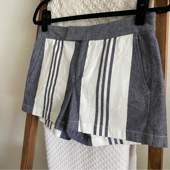 NWOT Vince dark blue & white cotton color block striped shorts - Picture 2 of 5